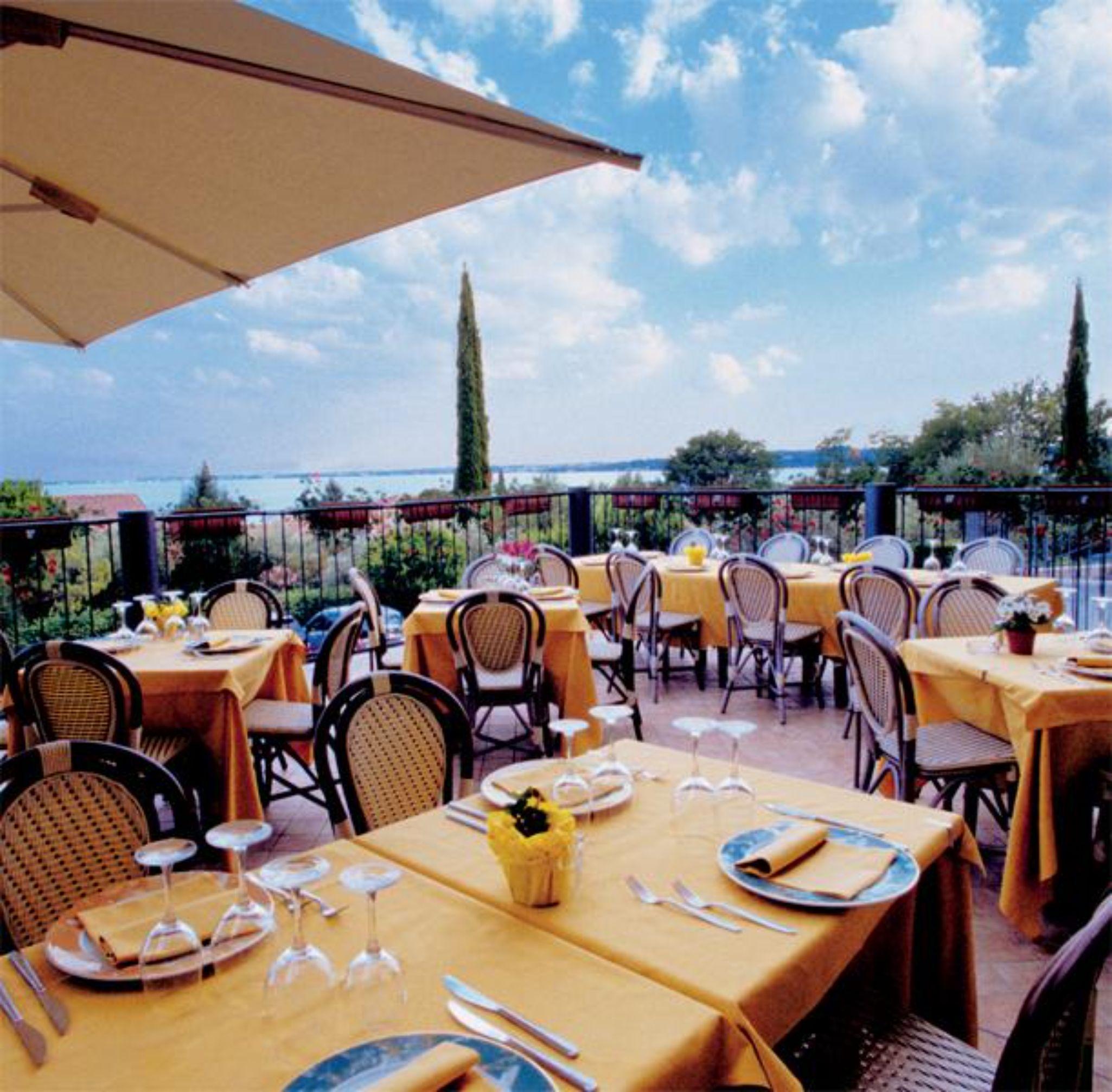 Ahg Riva Del Sole Hotel - Adults Only Moniga del Garda المظهر الخارجي الصورة