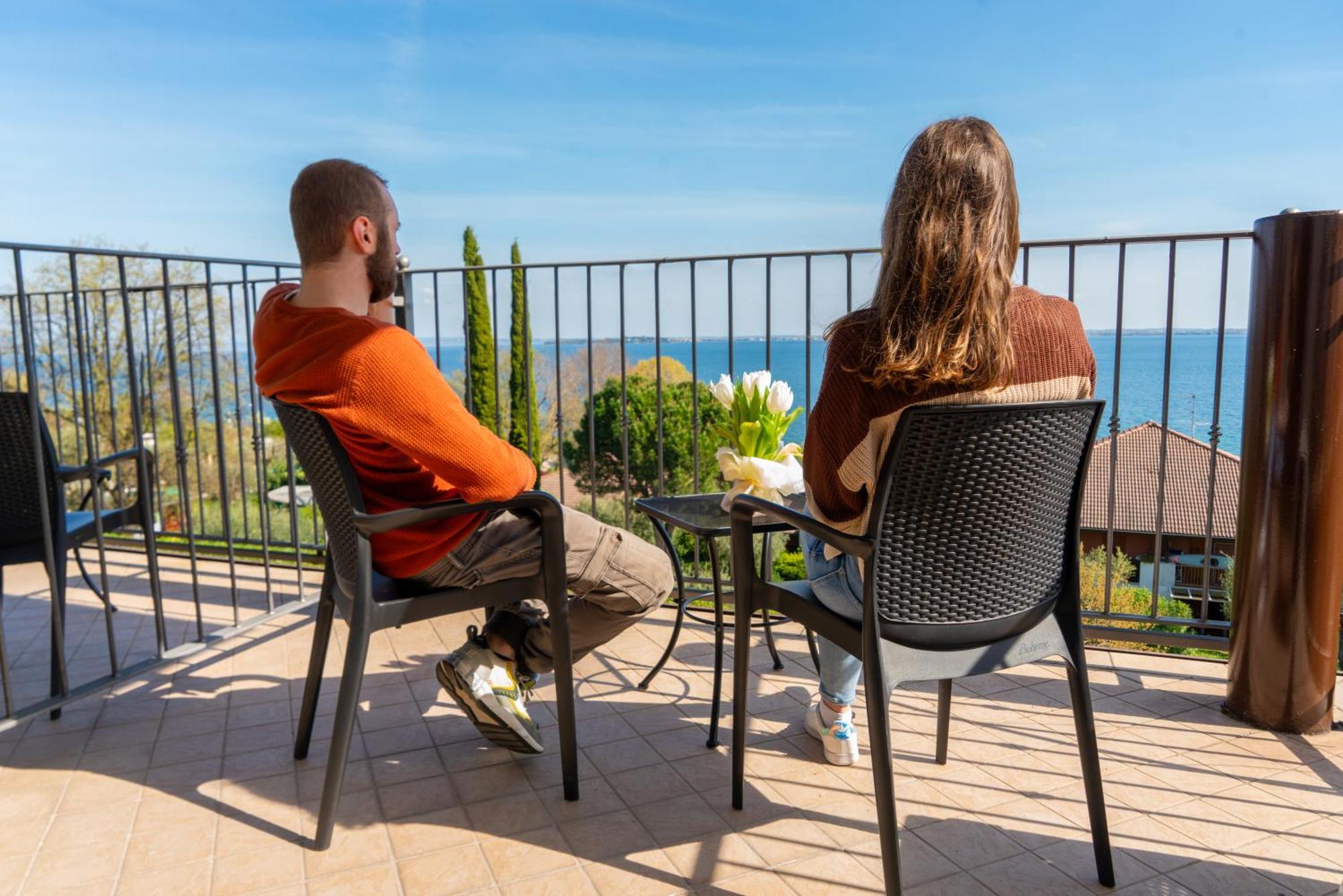 Ahg Riva Del Sole Hotel - Adults Only Moniga del Garda المظهر الخارجي الصورة