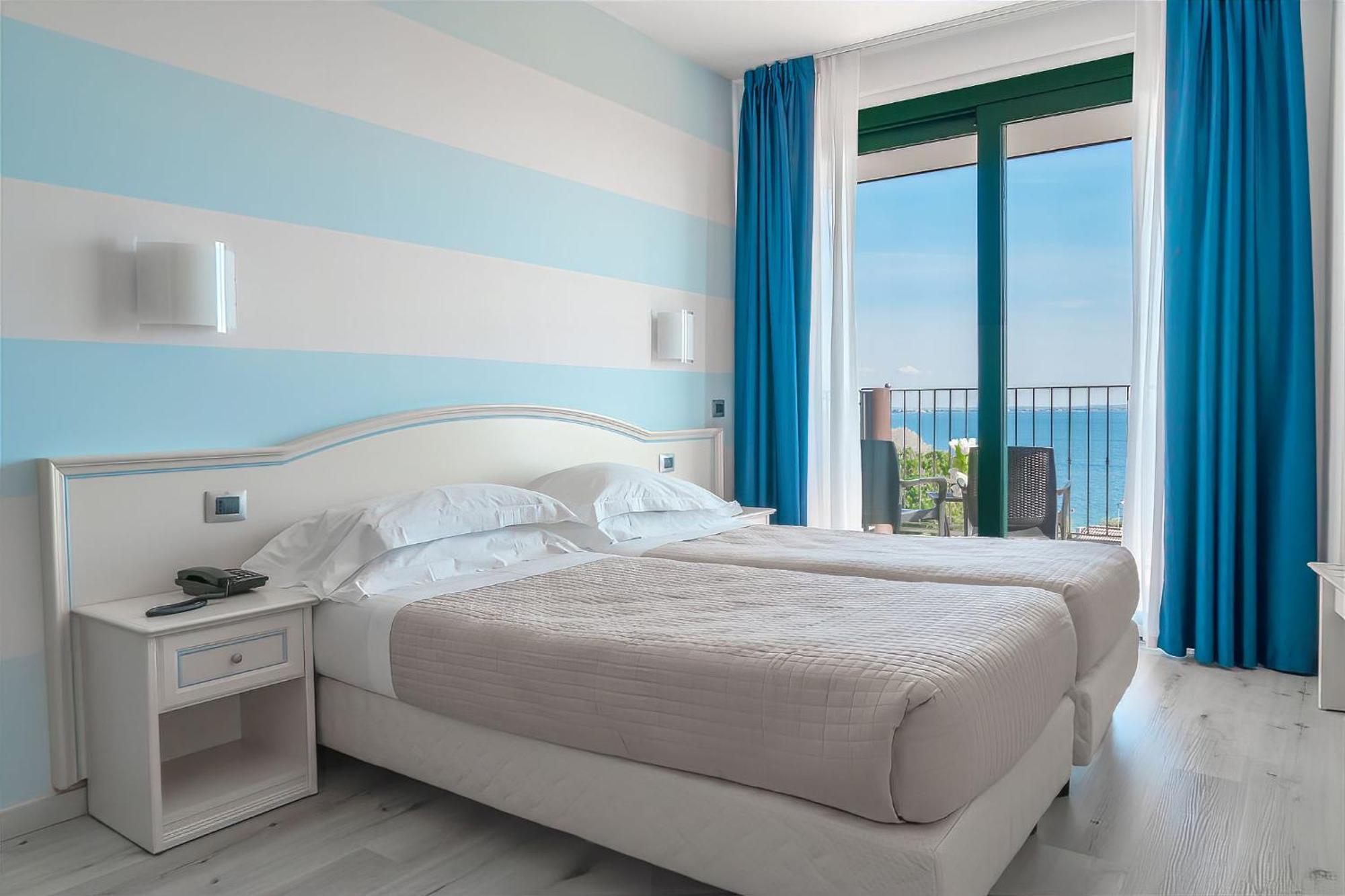 Ahg Riva Del Sole Hotel - Adults Only Moniga del Garda المظهر الخارجي الصورة
