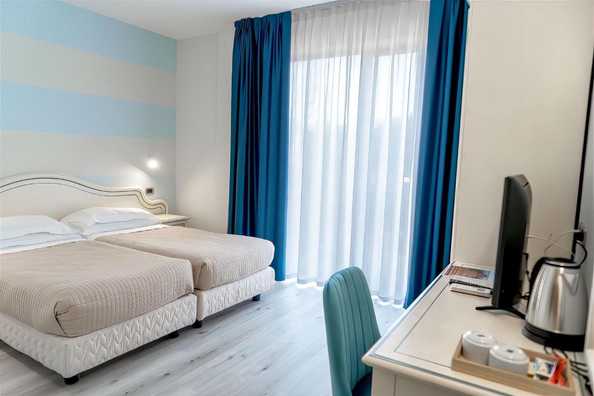 Ahg Riva Del Sole Hotel - Adults Only Moniga del Garda المظهر الخارجي الصورة