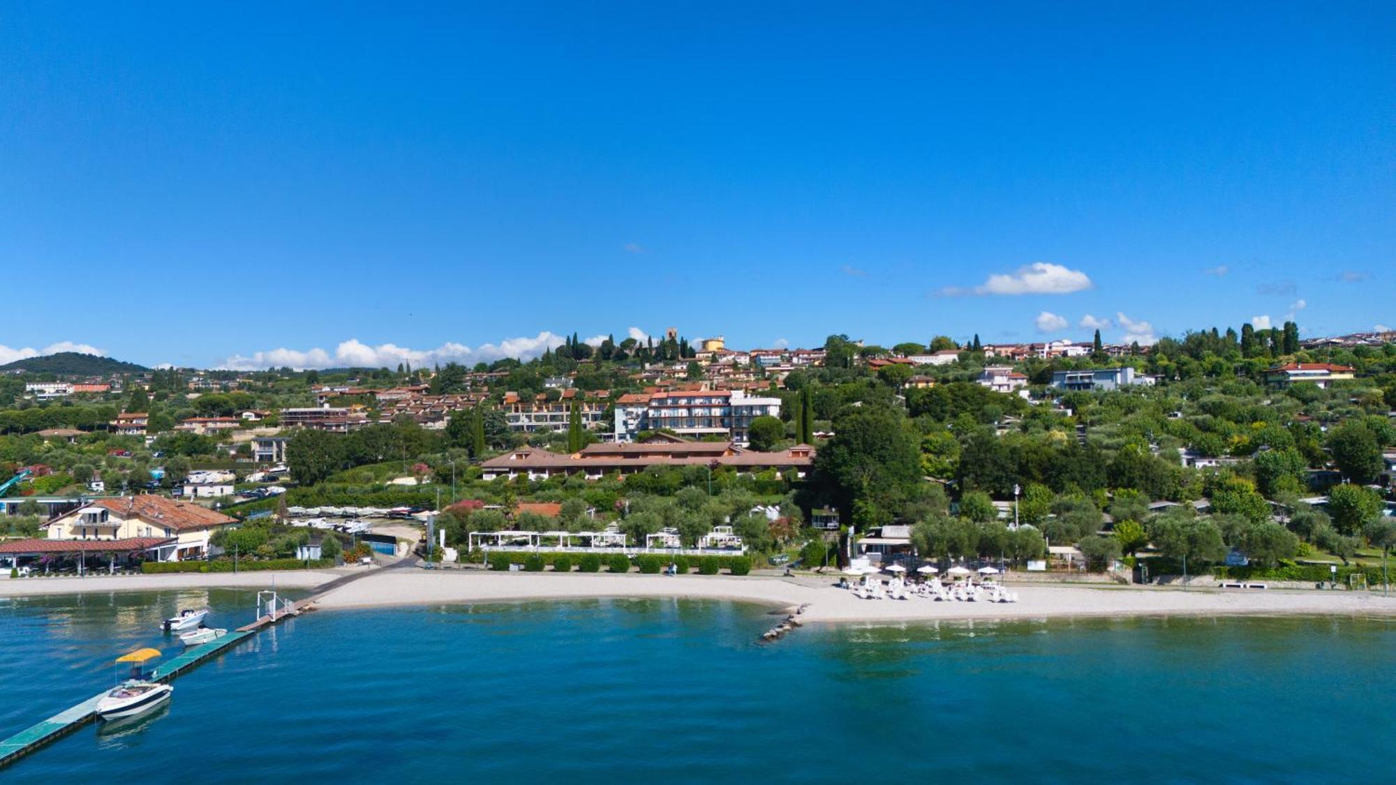 Ahg Riva Del Sole Hotel - Adults Only Moniga del Garda المظهر الخارجي الصورة