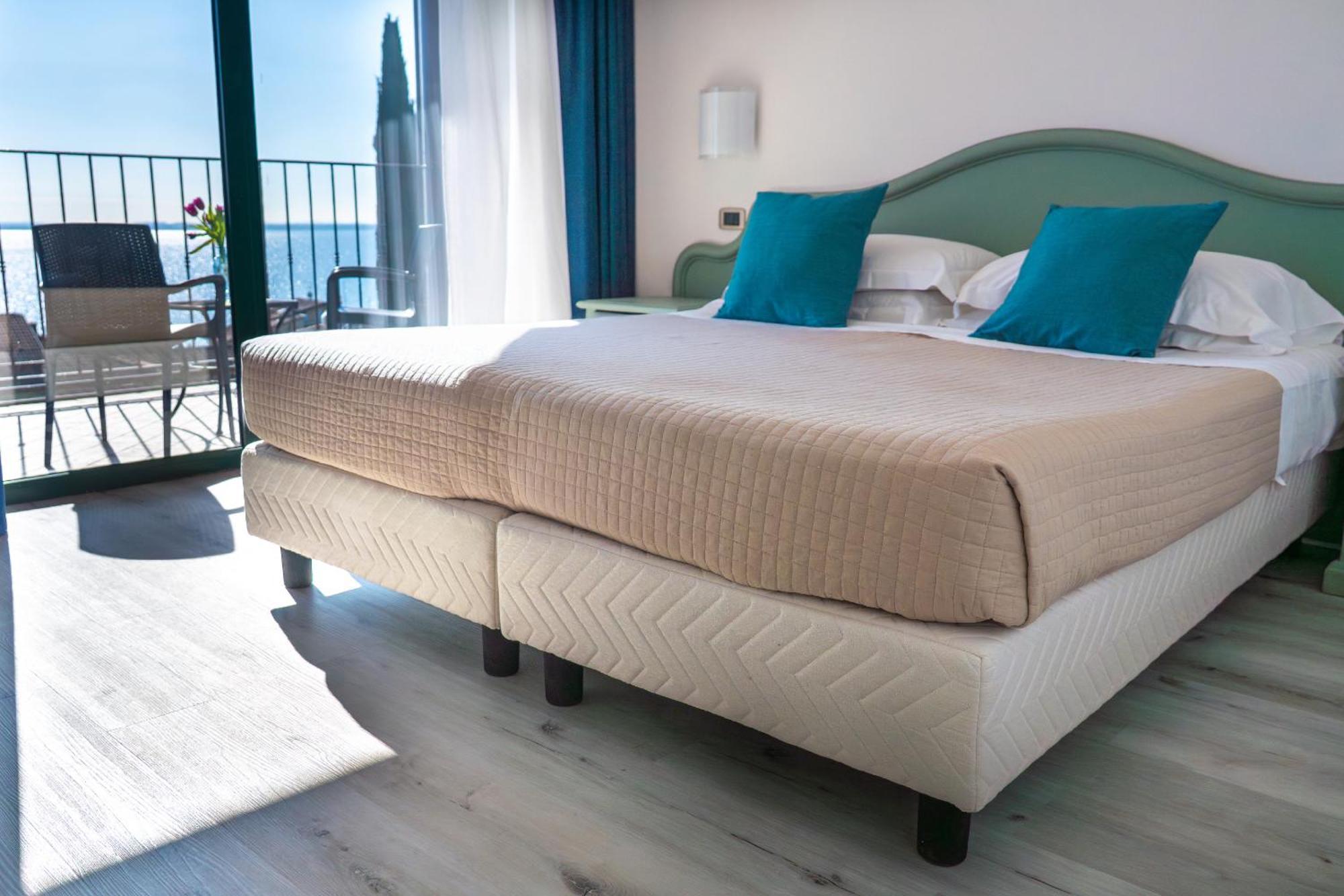 Ahg Riva Del Sole Hotel - Adults Only Moniga del Garda المظهر الخارجي الصورة