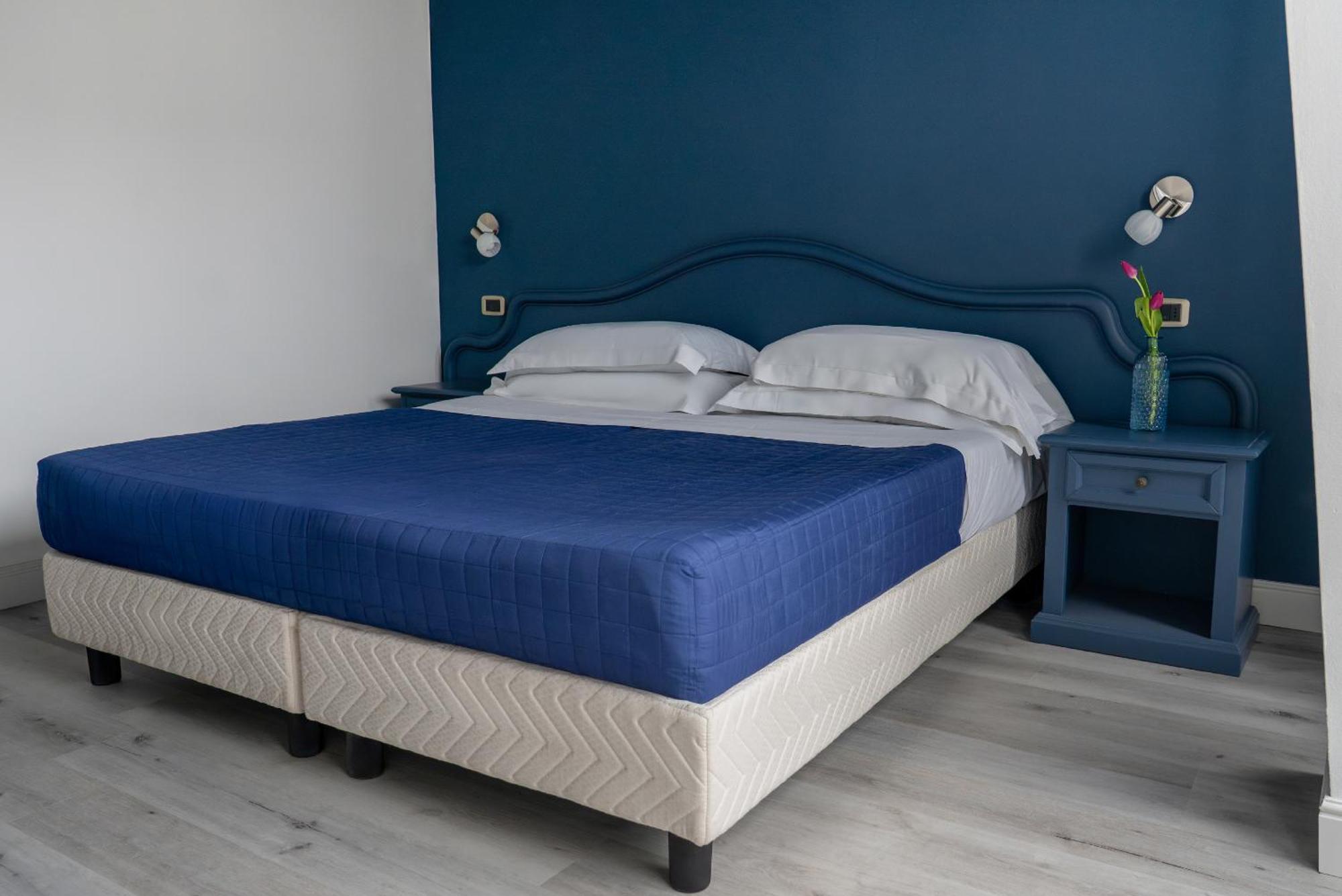 Ahg Riva Del Sole Hotel - Adults Only Moniga del Garda المظهر الخارجي الصورة