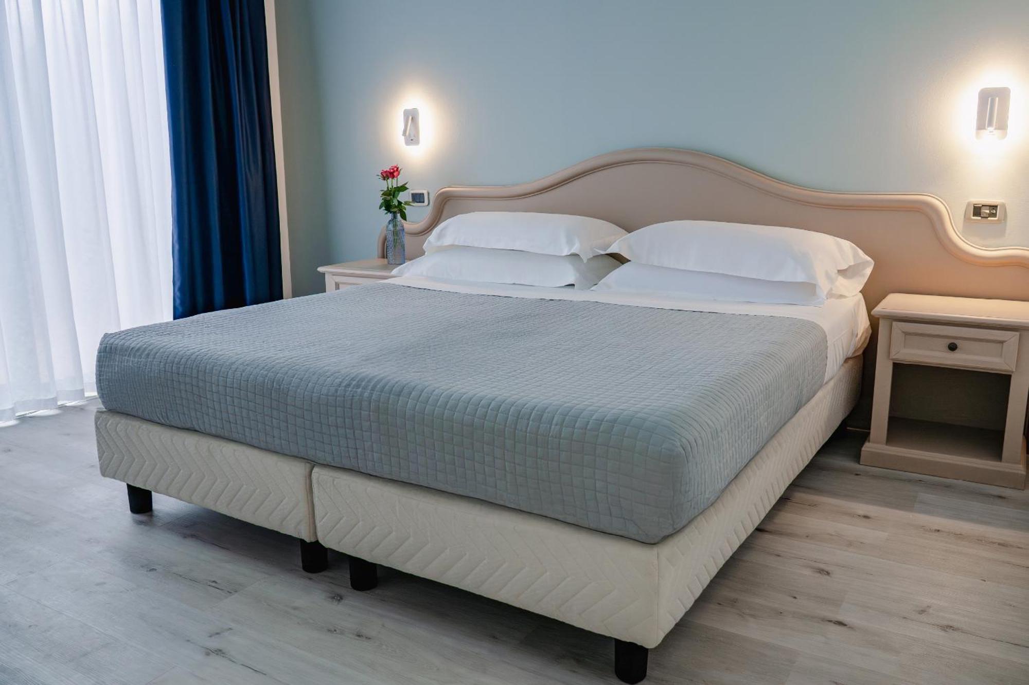 Ahg Riva Del Sole Hotel - Adults Only Moniga del Garda المظهر الخارجي الصورة
