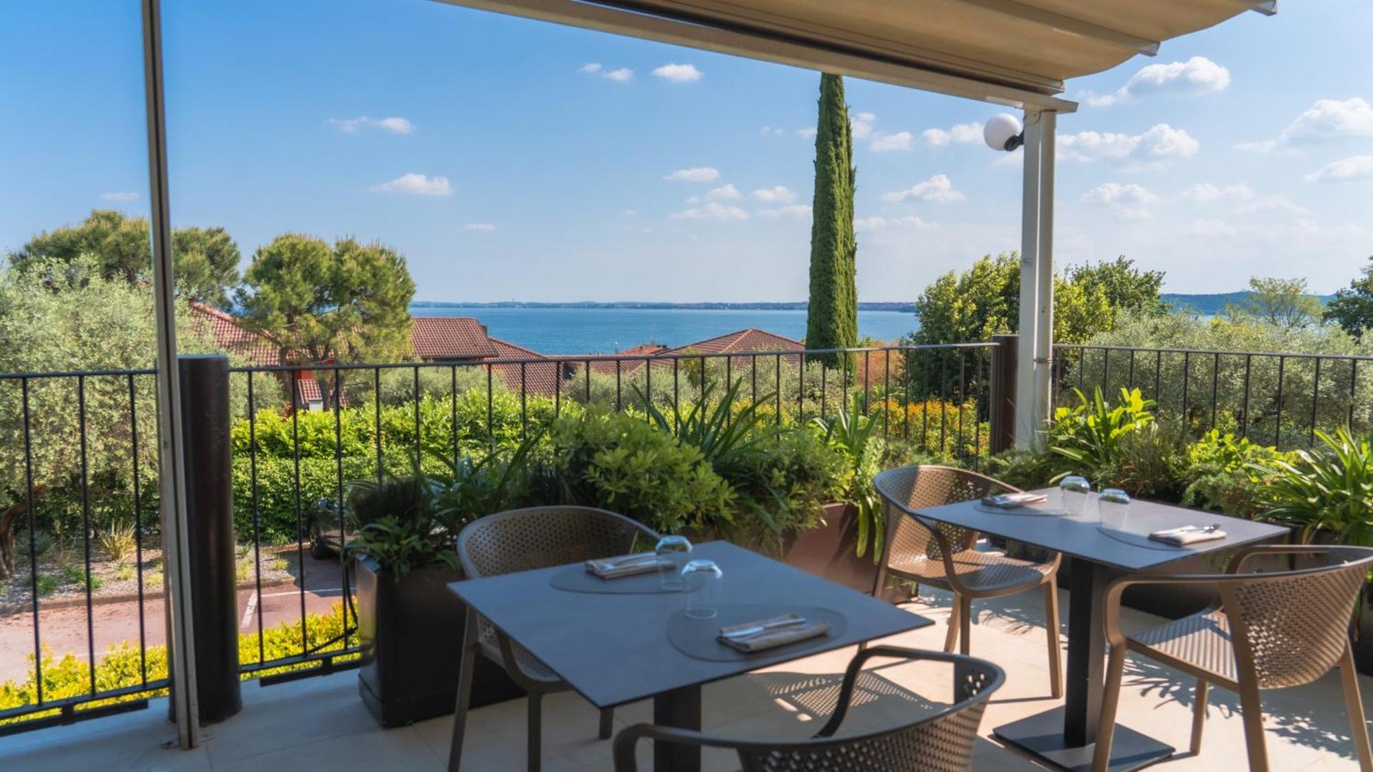 Ahg Riva Del Sole Hotel - Adults Only Moniga del Garda المظهر الخارجي الصورة