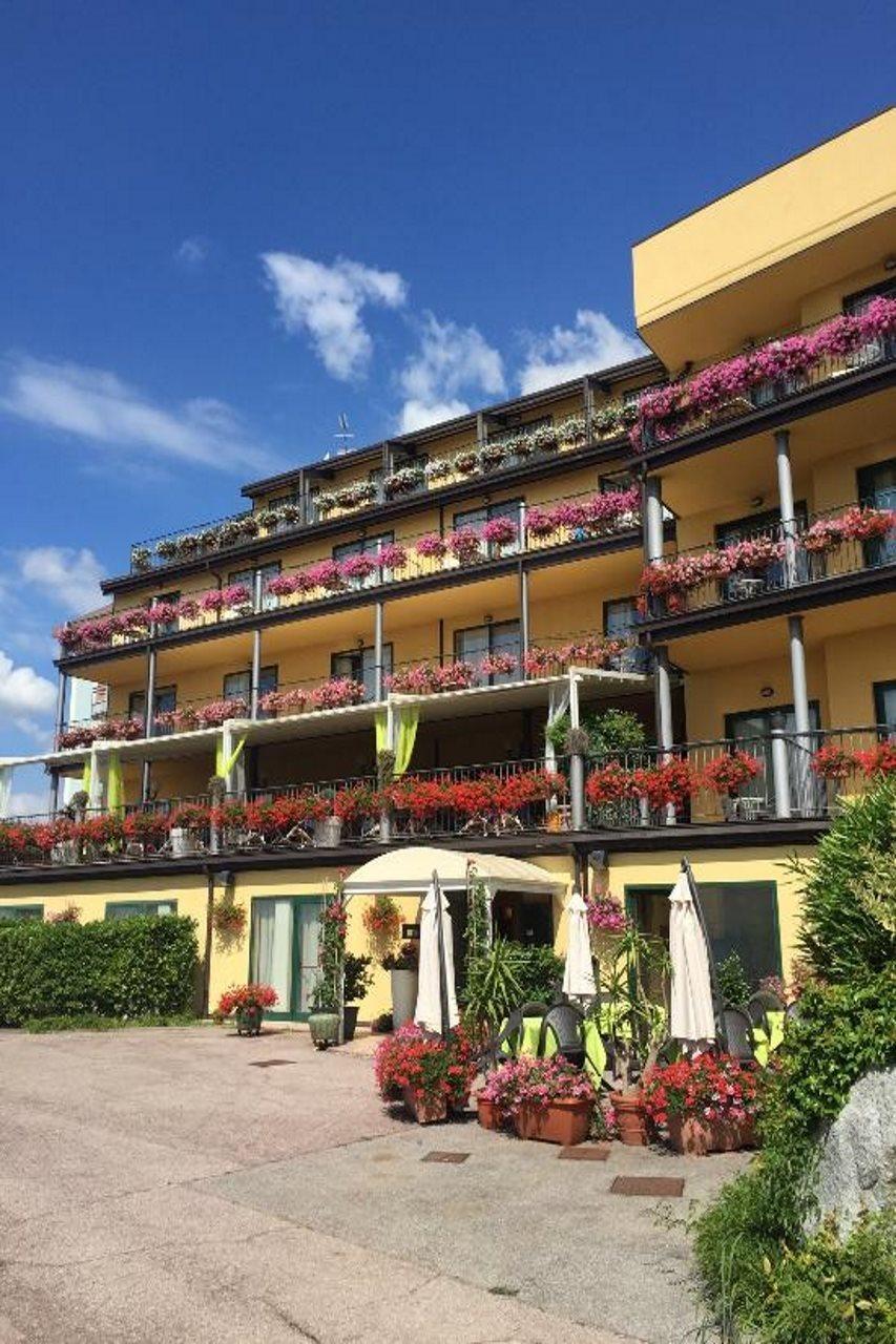 Ahg Riva Del Sole Hotel - Adults Only Moniga del Garda المظهر الخارجي الصورة